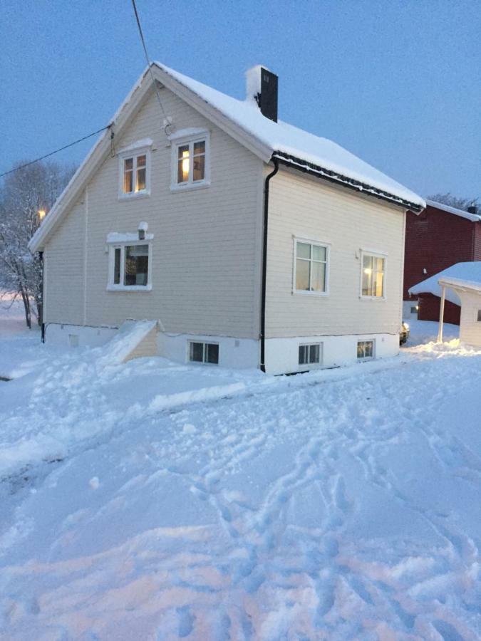 House In Central フィンスネス エクステリア 写真